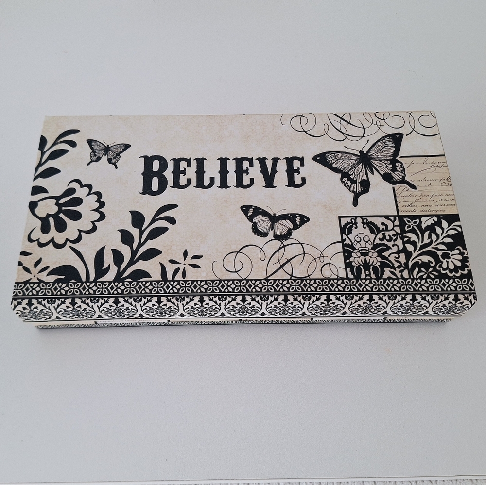 Paula Scaletta "Believe" decorative box